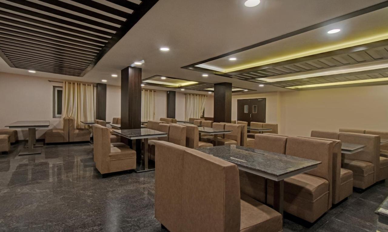 Treebo Trend Palm Tree Hotel Chennai Ngoại thất bức ảnh