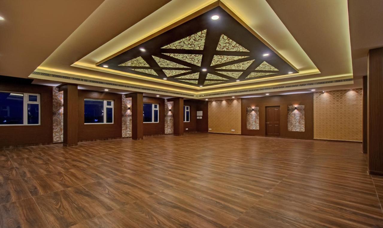 Treebo Trend Palm Tree Hotel Chennai Ngoại thất bức ảnh