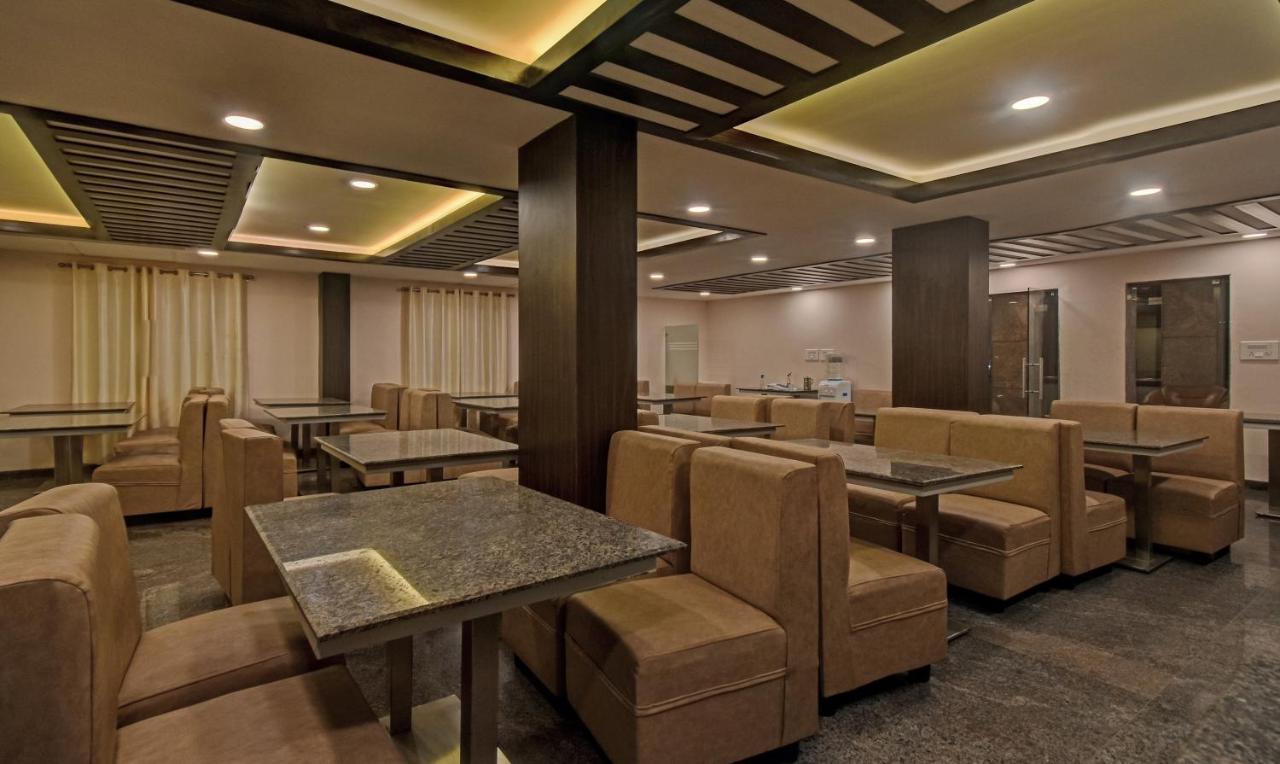 Treebo Trend Palm Tree Hotel Chennai Ngoại thất bức ảnh